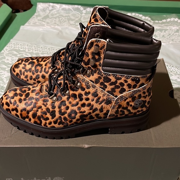 - NWOB Timberland London Square Leopard Print Boots Women Sz 9 - Picture 4 of 7